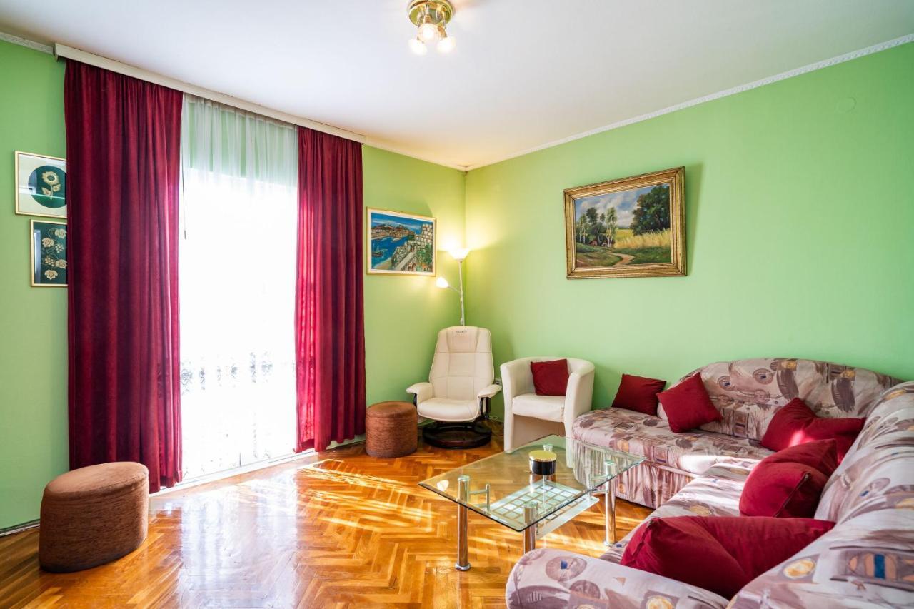 Apartment Bozica ดูบรอฟนิก ภายนอก รูปภาพ