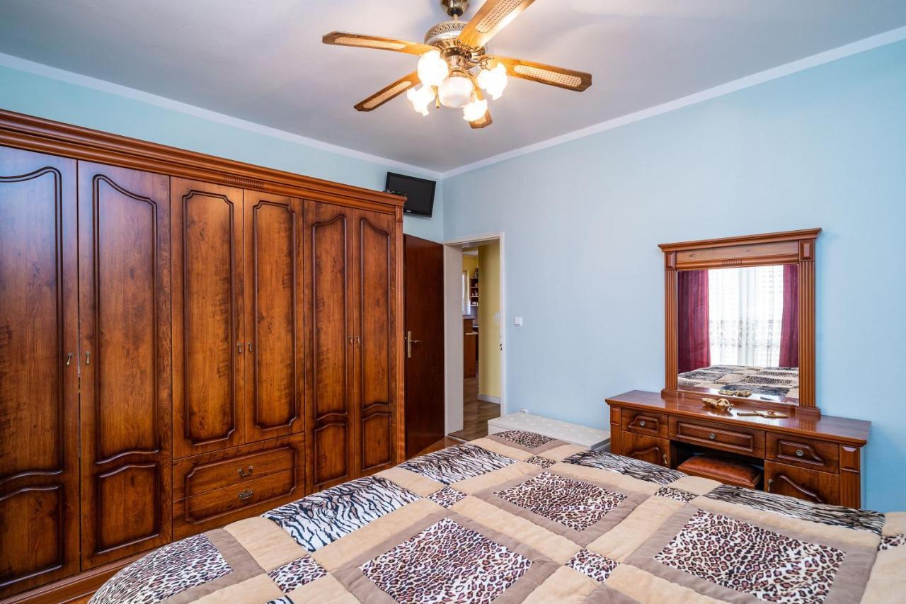 Apartment Bozica ดูบรอฟนิก ภายนอก รูปภาพ