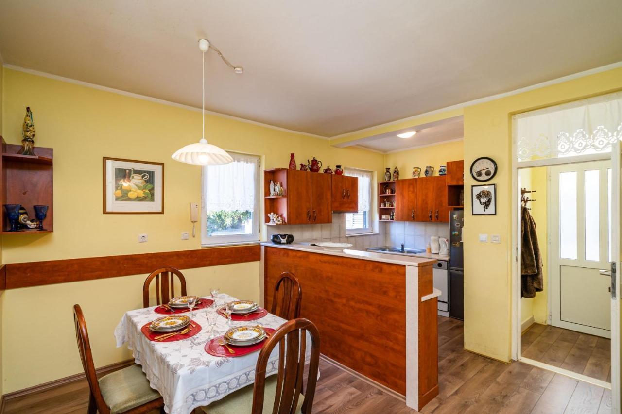 Apartment Bozica ดูบรอฟนิก ภายนอก รูปภาพ